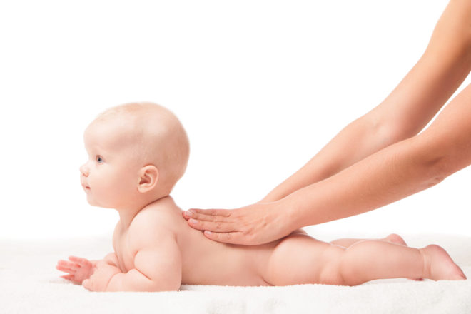 tarifa Brillante gasolina Cómo dar un masaje relajante para dormir a tu bebé | Maternidad | EL MUNDO