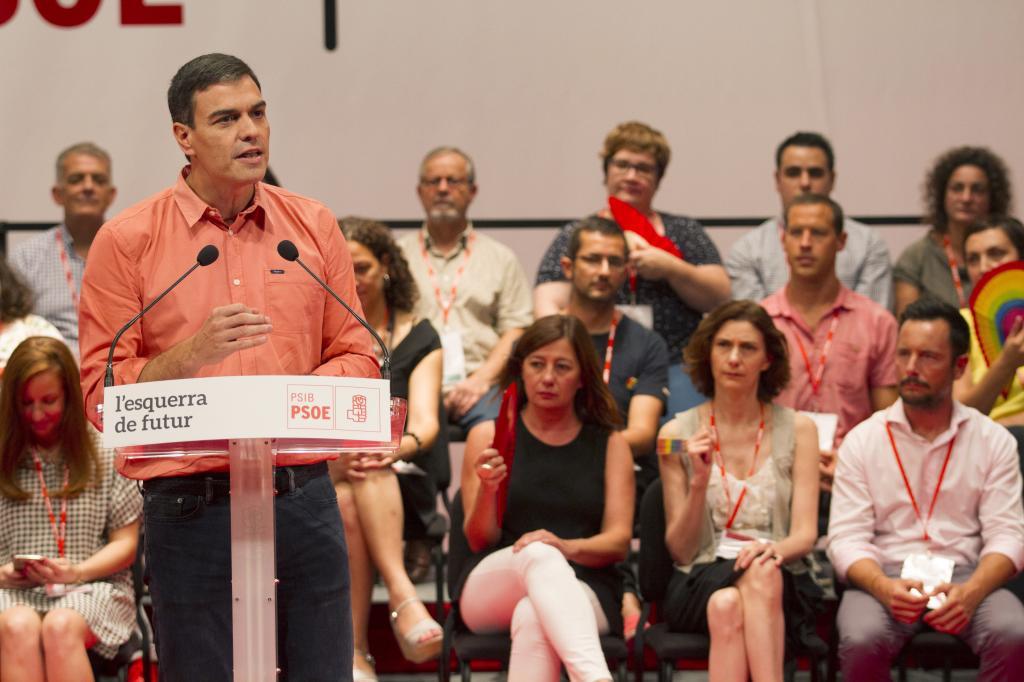 Pedro Sánchez, durante su intervención en la clausura del congreso...