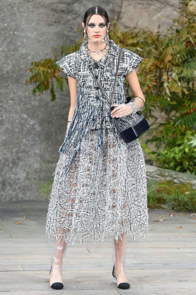 Respeto a ti mismo Intenso Para aumentar paris fashion week: Chanel se rinde al plástico | EL MUNDO