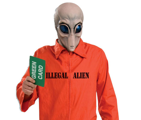 El polmico traje "Illegal Alien'