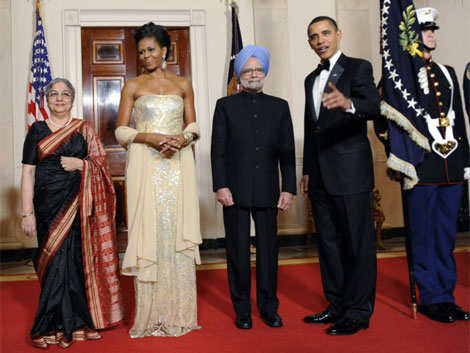El matrimnio Obama recibe al primer minisotro indio y su esposa para la cena de estado el martes. | AP