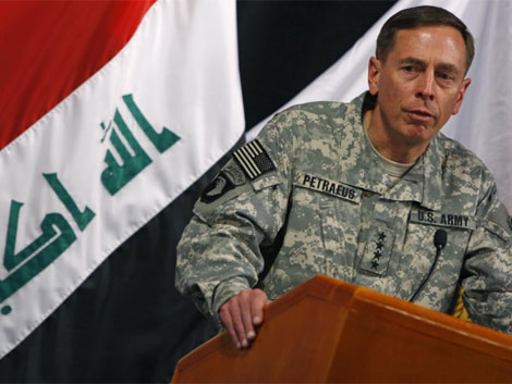 El general Petraeus discursa el viernes en Bagdad. | AFP