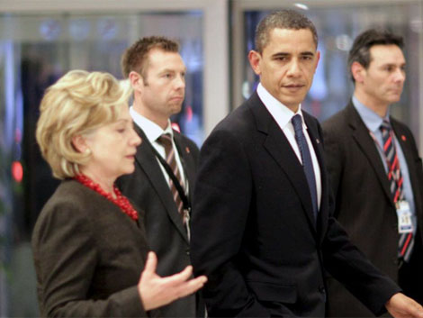 La Secretaria de Estado Hillary Clinton con el Presidente Barack Obama. |Efe