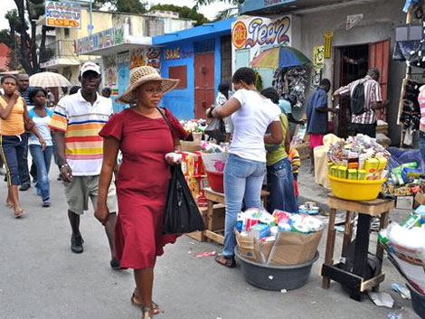 Vendiendo lo que se puede en Puerto Prncipe. | Rui Ferreira