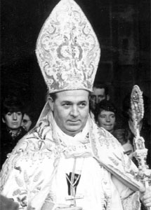 Foto de archivo del arzobispo Romero. | ELMUNDO.es
