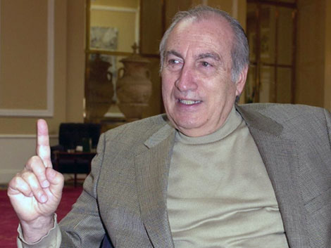 El escritor Tomás Eloy Martínez murió el domingo tras luchar contra el cáncer. |EFE