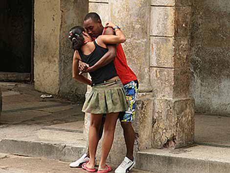 Qué difícil es hacer el amor ... en La Habana! | Cuba 