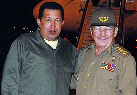 Hugo Chvez y Ral Castro. | AP