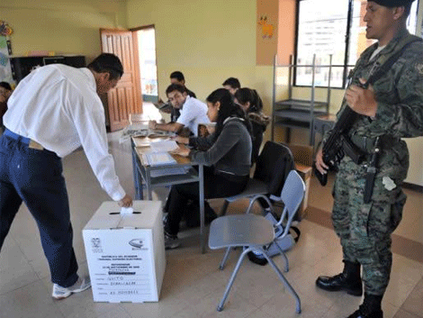 Votacin en una zona rural de Colombia. | La Nacin