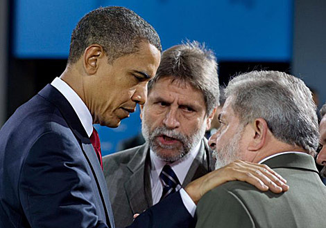 Barack Obama y Lula da Silva conversan en Pittsburgh en 2009. | Casa Blanca