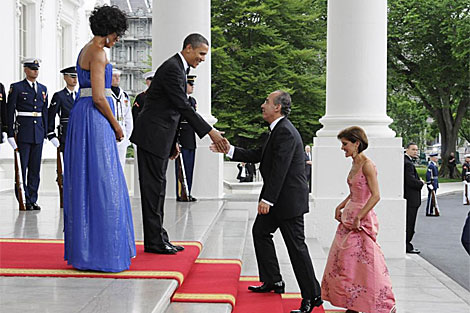 Caldern es recibido en la Casa Blanca por Obama. | Reuters
