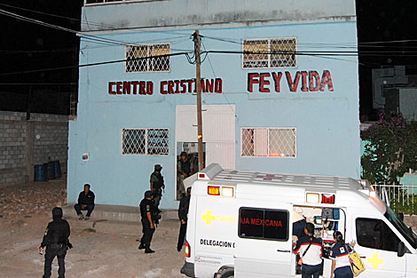Policas en el centro de rehabilitacin de Chihuahua. | AP