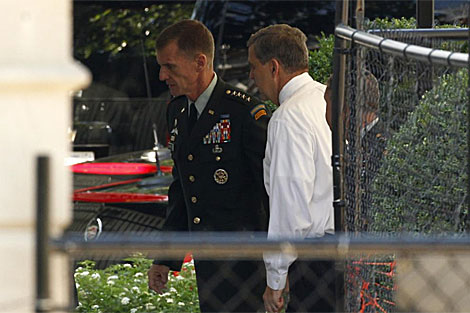 El general Stanley McChrystal a su llegada a la Casa Blanca. | Reuters