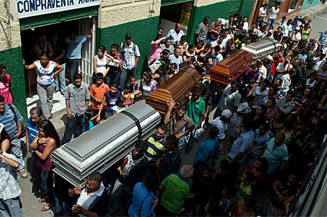 Funeral de varios mineros que fallecieron en un accidente en el municipio colombiano de Amag. | Efe