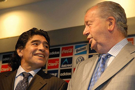 Diego Maradona y Julio Grondona.