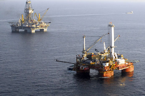 Dos plataformas petroleras de BP en en Golfo de Mxico. | AFP