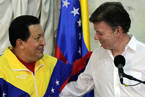 Hugo Chvez y Juan Manuel Santos tras la reunin que han mantenido en Santa Marta. | Efe