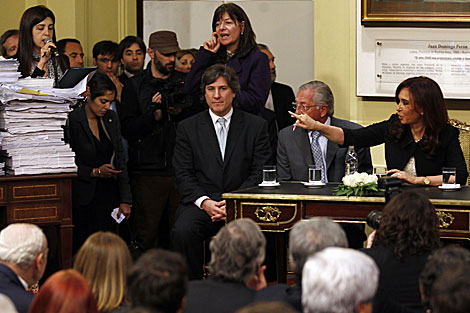 Cristina Fernndez presnta la pruebas contra Papel Prensa. | Reuters