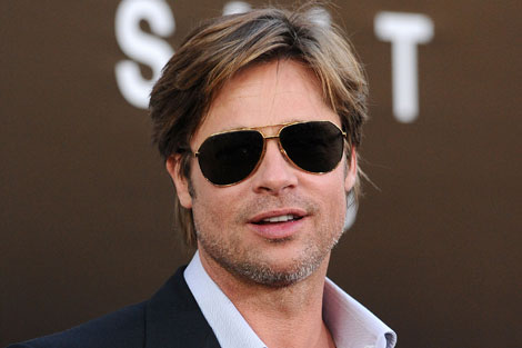 Brad Pitt, elegido por los hombres para sus mujeres, en la presentacin de 'Salt'. | Gtres