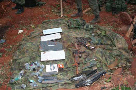 Algunos de los objetos encontrados en la 'Operación Sodoma'. | Ejército de Colombia