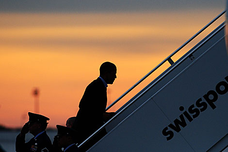 Obama aborda el Air Force One en el aeropuerto JFK de Nueva York. | AFP