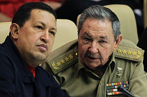 Hugo Chvez y Ral Castro en La Habana. | Reuters