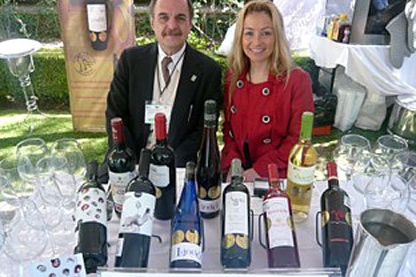 Expositores de vinos espaoles en la Feria del Vino. | Gmez-Rodulfo