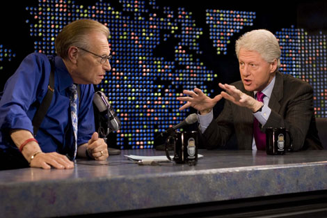 Larry King entrevistando a Bill Clinton. I AP