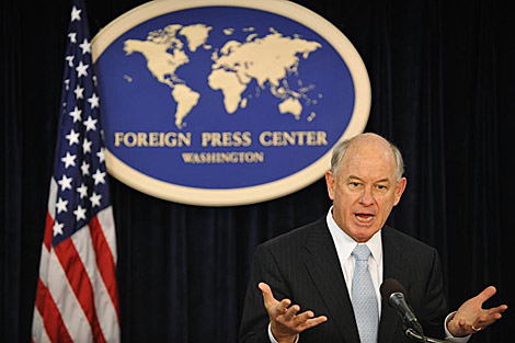 El portavoz del Departamento de Estado, Philip J. Crowley, durante una rueda de prensa. | AFP