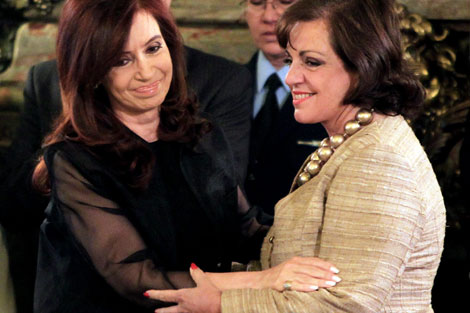 Cristina Kirchner con Nilda Garr. I Efe