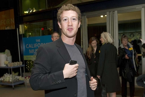 Mark Zuckerberg en el museo de California. | ELMUNDO.es