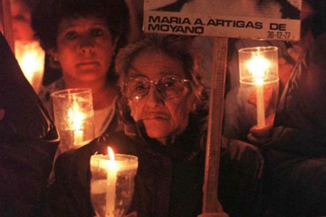 Marcha de familiares de desaparecidos durante el rgimen (1973-1985) . | Archivo Reuters