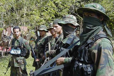 Paramilitares de las ACCU en el Catatumbo, Norte de Santander, en el ao 2000. | S. H-M