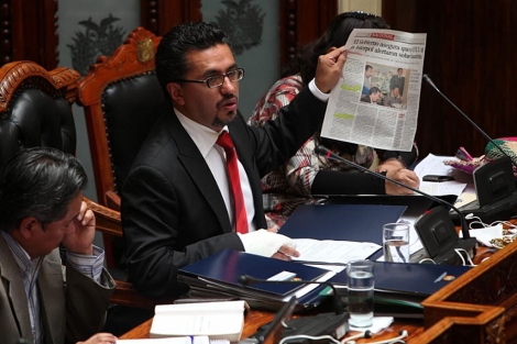 El ministro de Gobierno, Sacha Llorenti, ofrece un informe sobre el caso de Ren Sanabria. | Efe