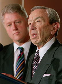 Con Clinton, en 1996. | Ap