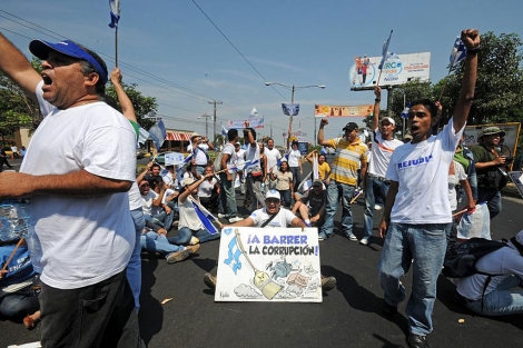 Opositores del presidente de Nicaragua, Daniel Ortega, en una protesta. | Efe