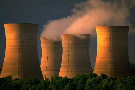 Torres de refrigeracin de la central nuclear de Three Mile Island, en Pennsylvania. | Efe