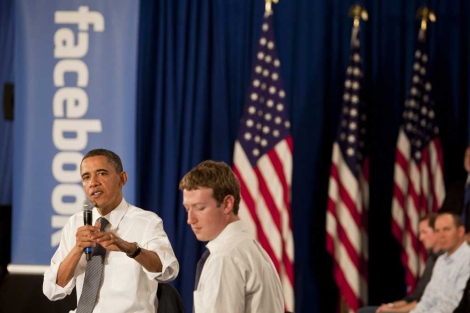 Obama responde preguntas del pblico moderadas por Mark Zuckerberg. | Efe