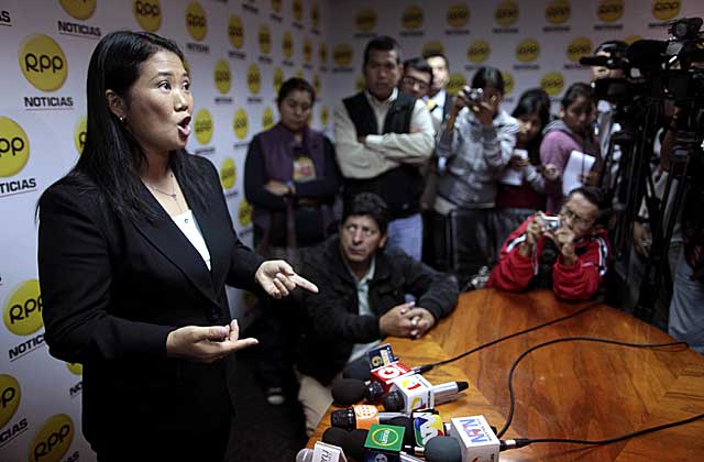 Keiko Fujimori habla durante una rueda de prensa en Lima. | AP