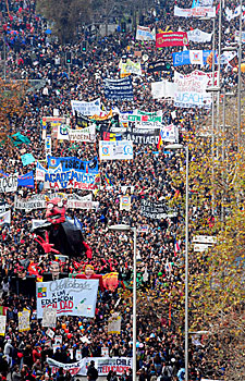 Marcha de estudiantes en Chile. | Efe