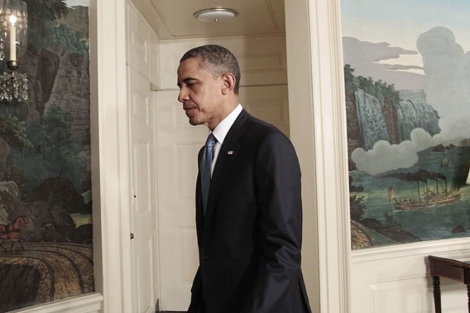 El presidente Obama tras la rueda de prensa sobre la deuda. | AP