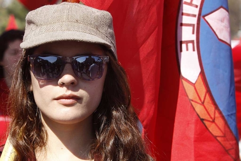 La lder estudiantil Camila Vallejo participa en una marcha contra el Gobierno chileno. | AP