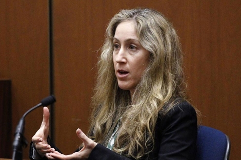 La doctora Richelle Cooper testifica en una corte de Los Ángeles. | Reuters