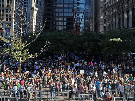 Vista panormica de Zuccotti Park, donde acampan los 'indignados' de Nueva York. | AP