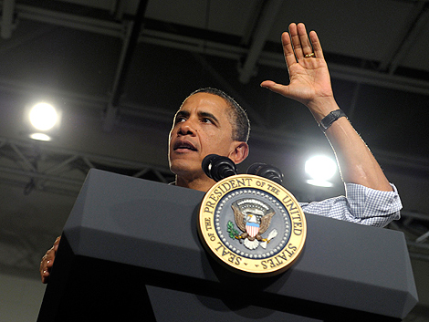 Barack Obama da un discurso desde su atril en Virginia. | AP