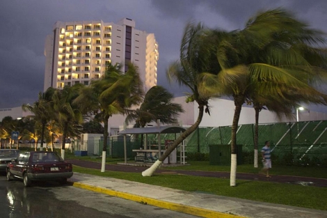 Evacuan a 800 personas en el Caribe mexicano ante la llegada del ...