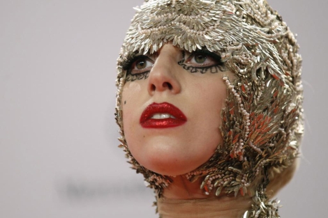 La cantante Lady Gaga disfrazada. | Reuters
