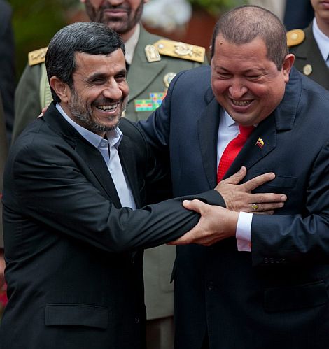 Ambos mandatarios se saludan en la capital venezolana. | Efe