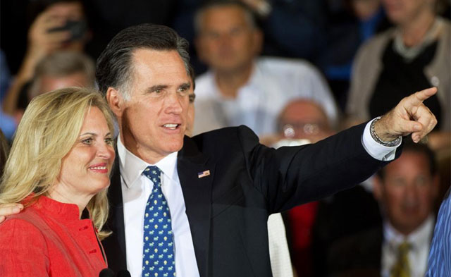 Romney y su mujer celebran la victoria en Tampa. | Afp