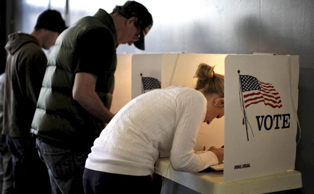 Ciudadanos estadounidenses votando.| Reuters